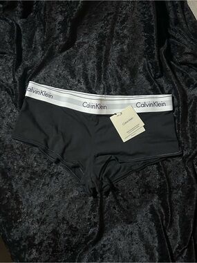 New with Tags Calvin Klein Black Cotton Boyshort briefs - Classic Waistband